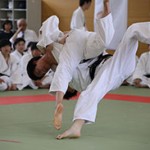 6年生の柔道大会が開催されました。