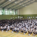 表彰・全校集会が行われました